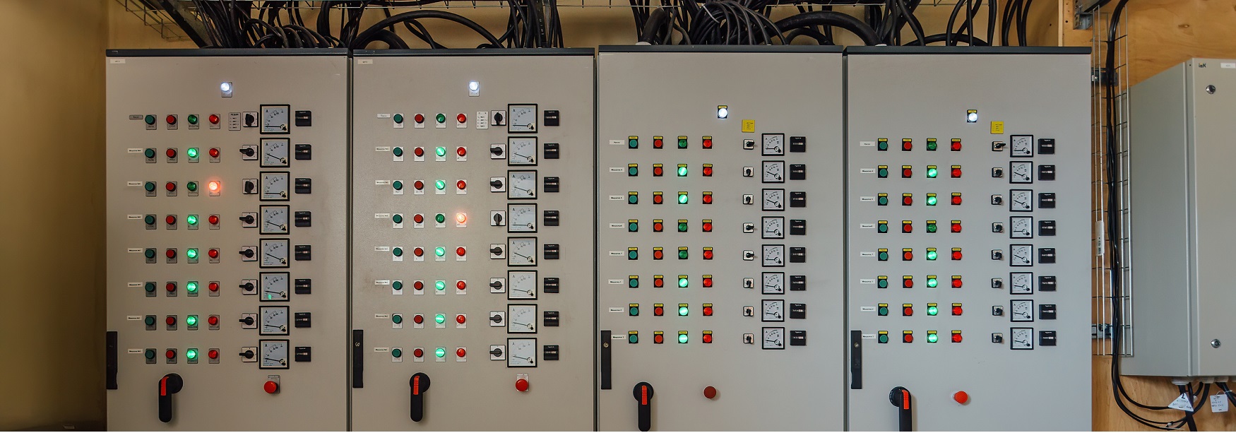 1852255288 Huge 1750 X 631 Copy